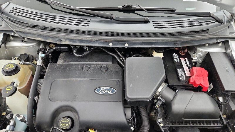 2013 Ford Edge SE 19