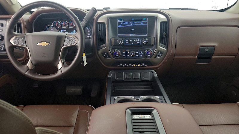 2018 Chevrolet Silverado 1500 High Country 9