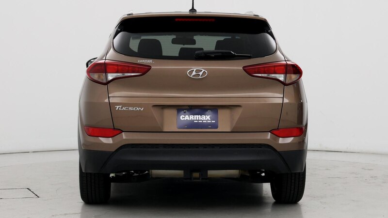 2016 Hyundai Tucson SE 6