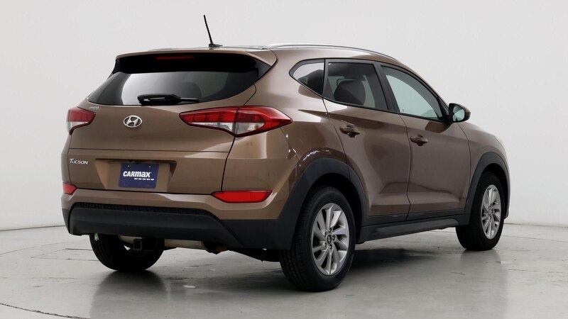 2016 Hyundai Tucson SE 8