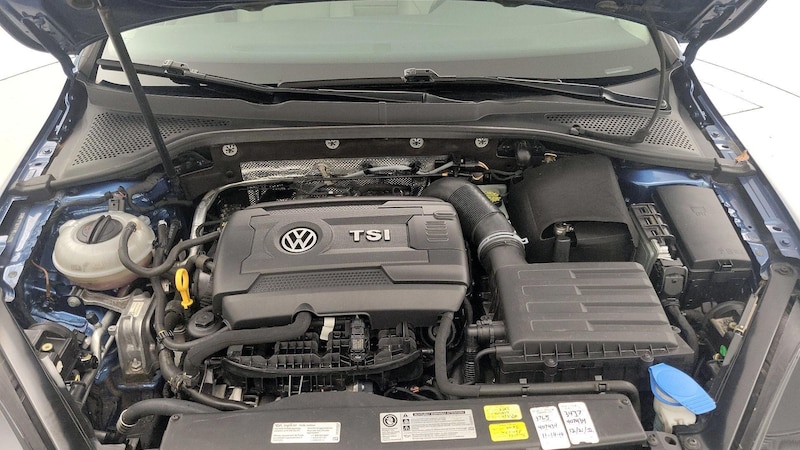 2015 Volkswagen Golf S 19