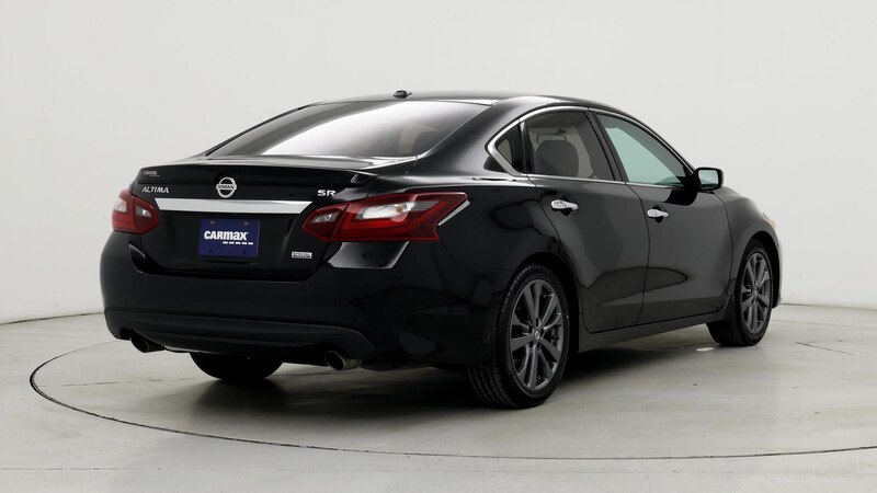 2018 Nissan Altima SR 8