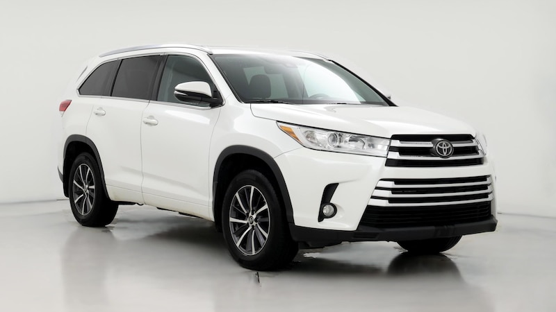 2017 Toyota Highlander XLE Hero Image