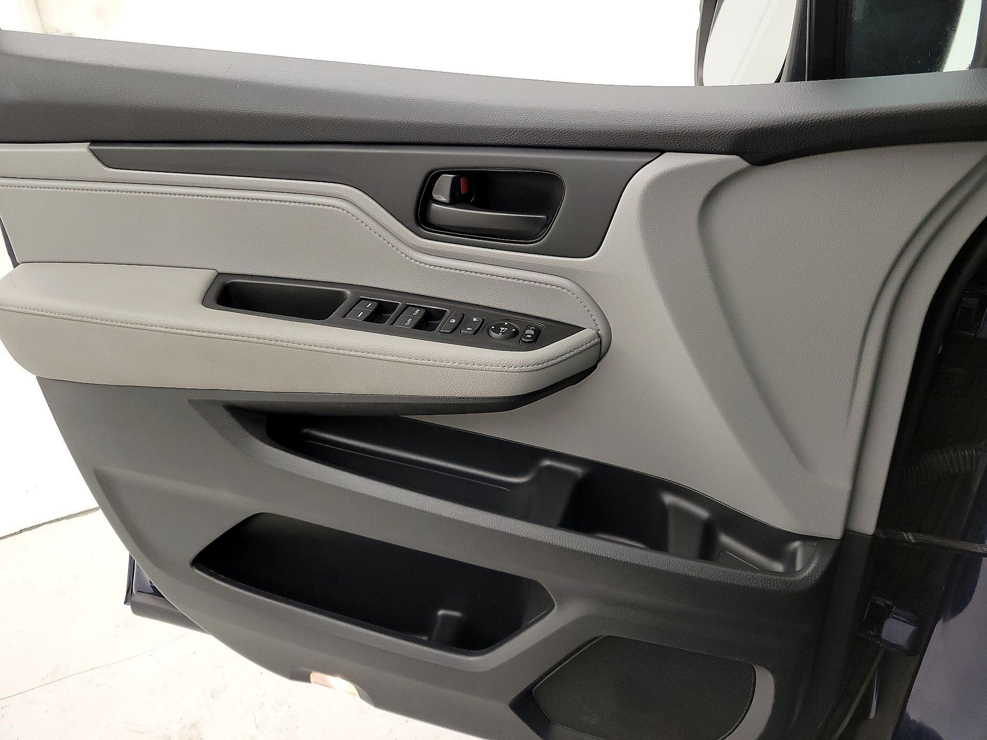 Thumbnail: 2020 Honda Odyssey - 12
