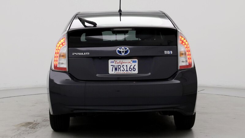 2015 Toyota Prius Two 6