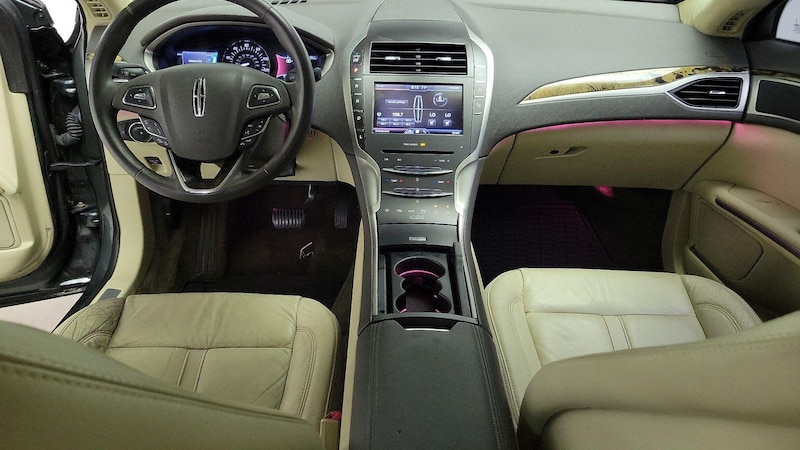 2015 Lincoln MKZ  9