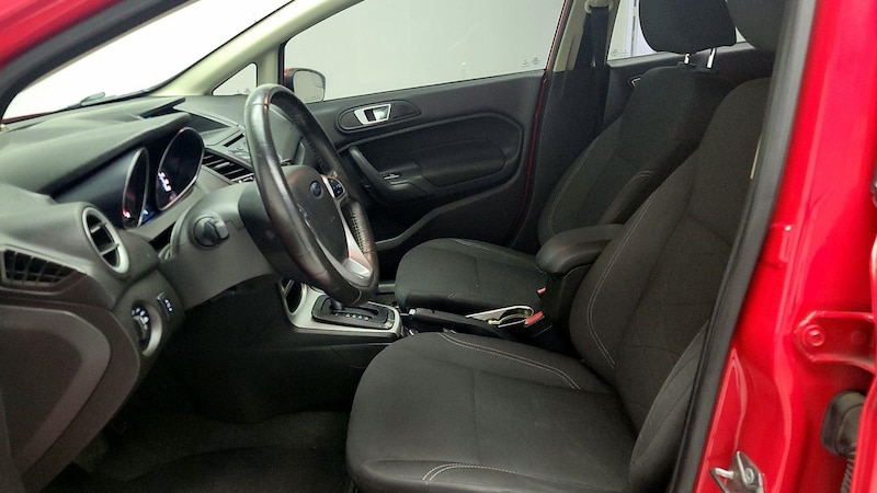 2015 Ford Fiesta SE 11