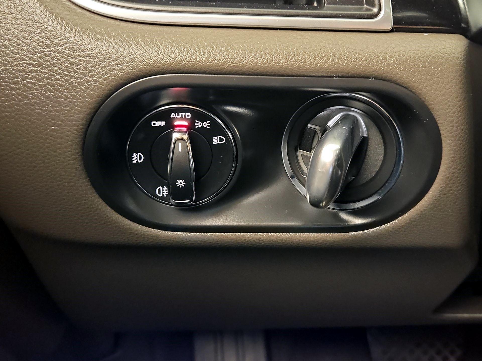 Thumbnail: 2018 Porsche Macan - 13