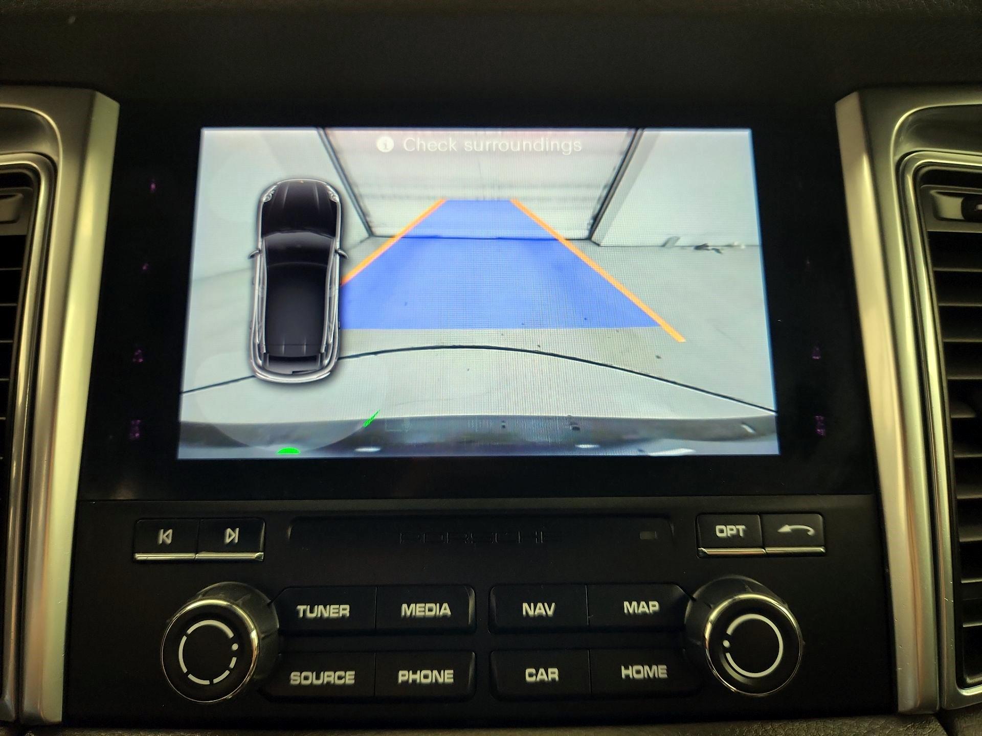 Thumbnail: 2018 Porsche Macan - 14