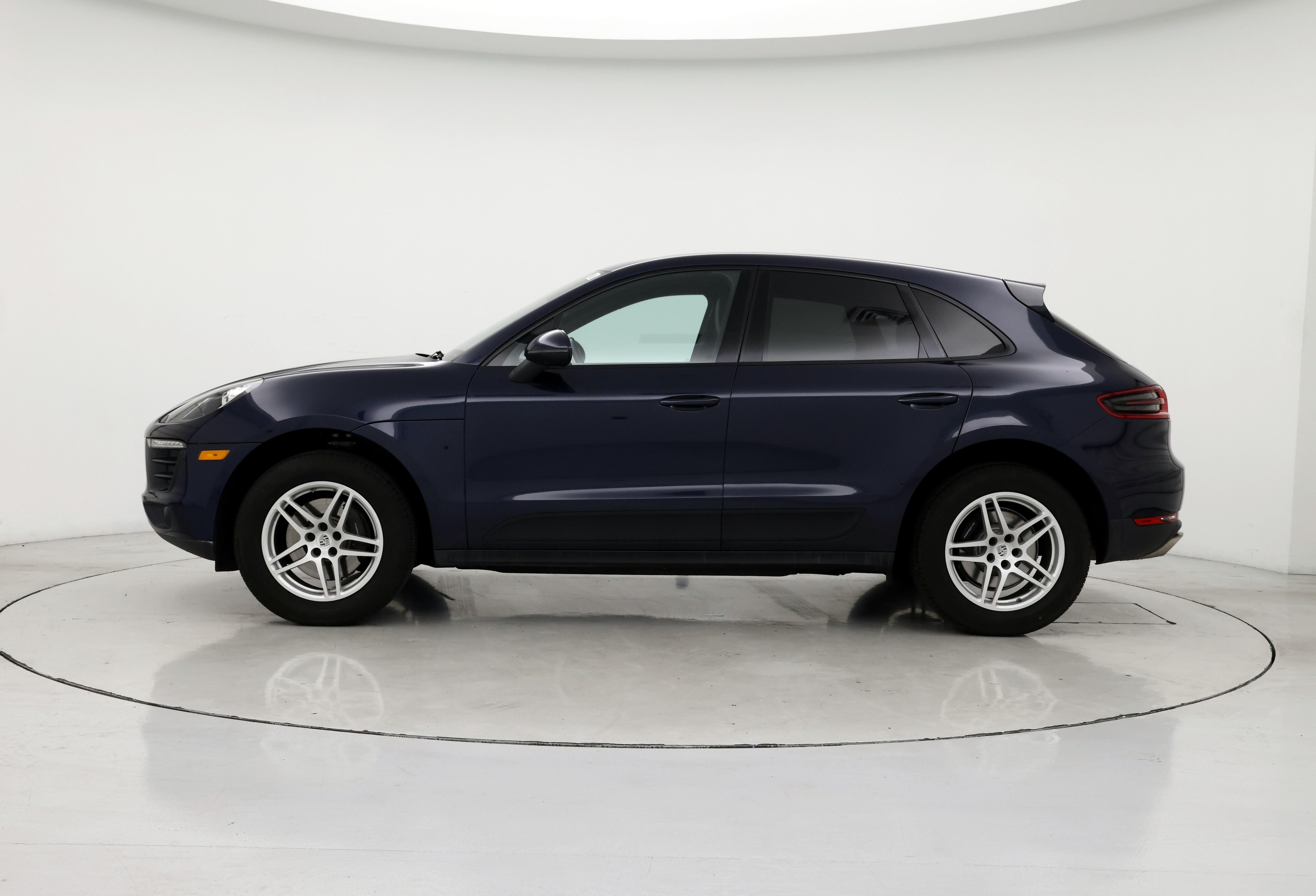 Thumbnail: 2018 Porsche Macan - 3