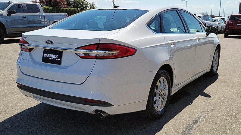 2018 Ford Fusion S 5
