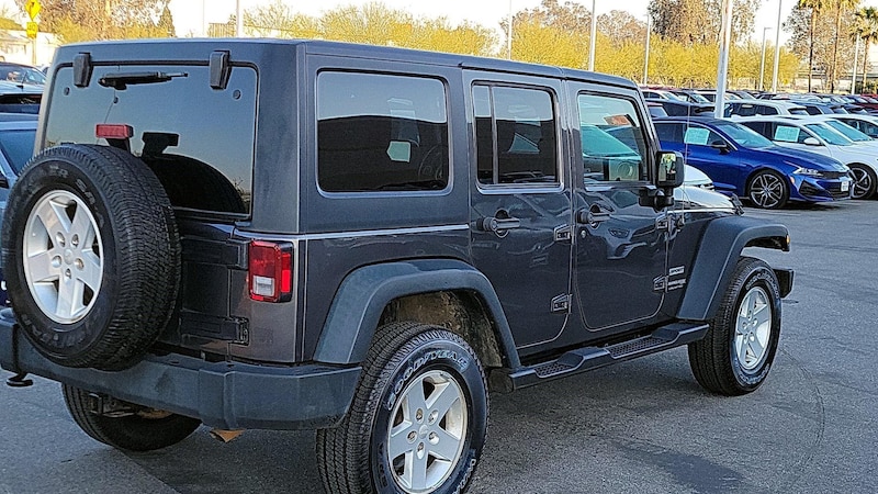 2018 Jeep Wrangler Unlimited Sport S 5