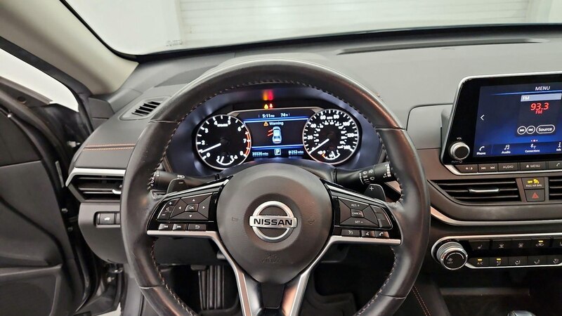 2020 Nissan Altima SR 10