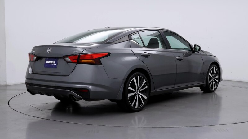 2020 Nissan Altima SR 8