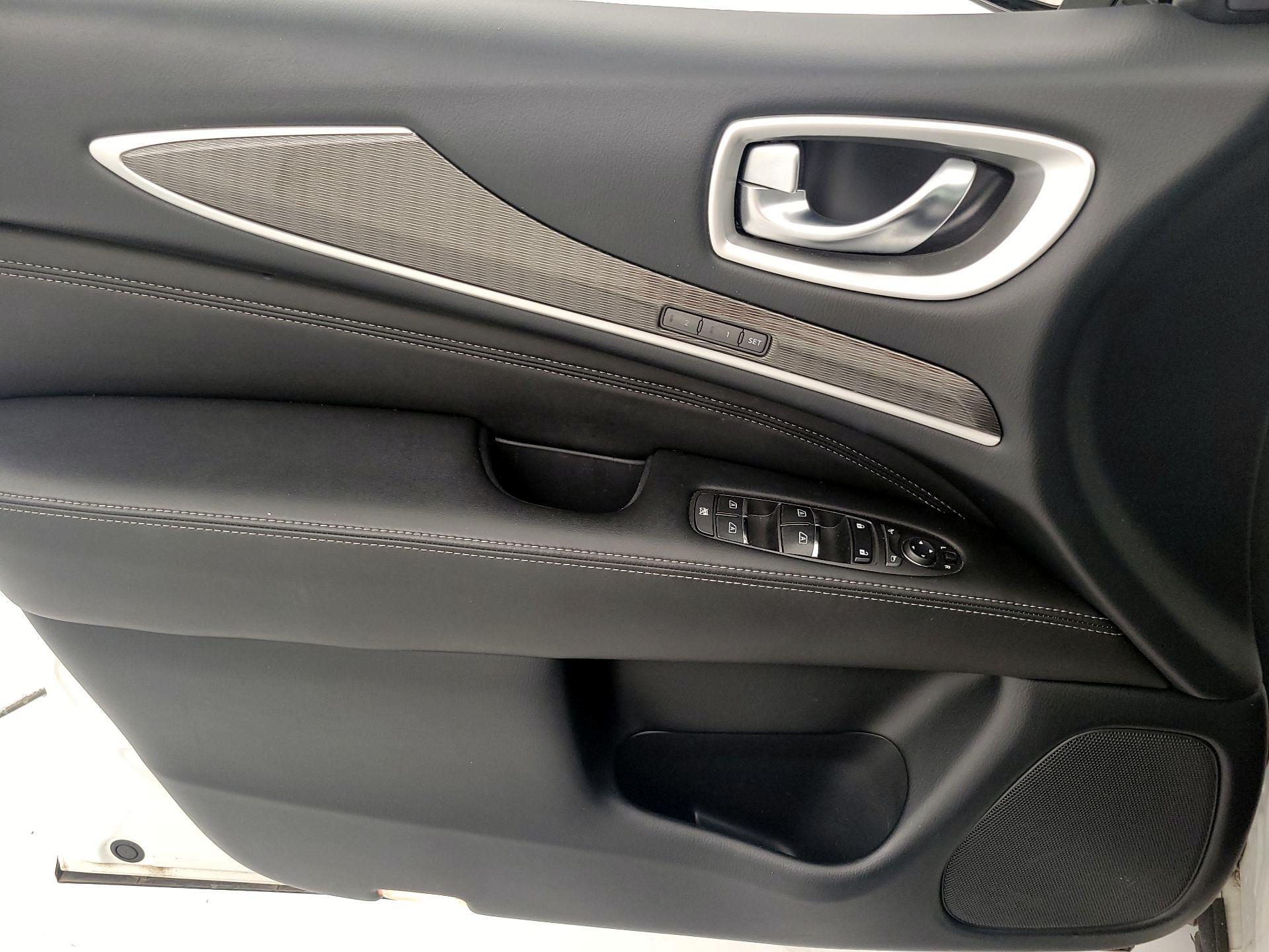 Thumbnail: 2019 INFINITI QX60 - 12