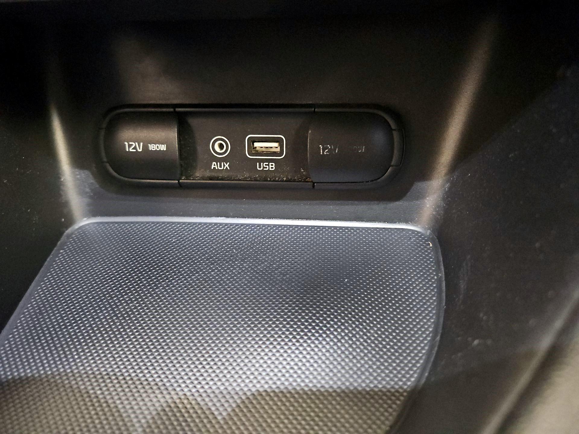 Thumbnail: 2017 Kia Sportage - 19