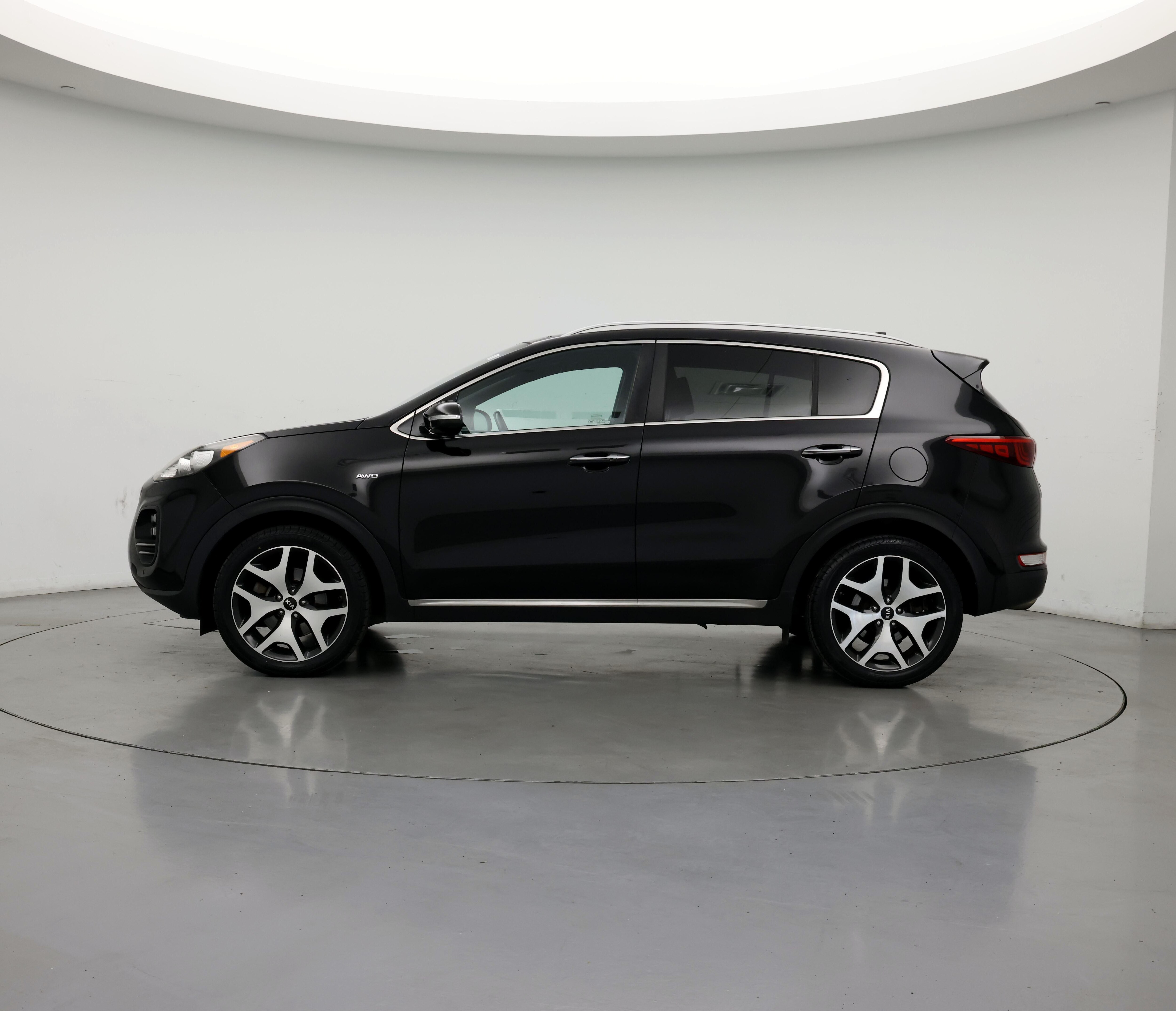 Thumbnail: 2017 Kia Sportage - 3
