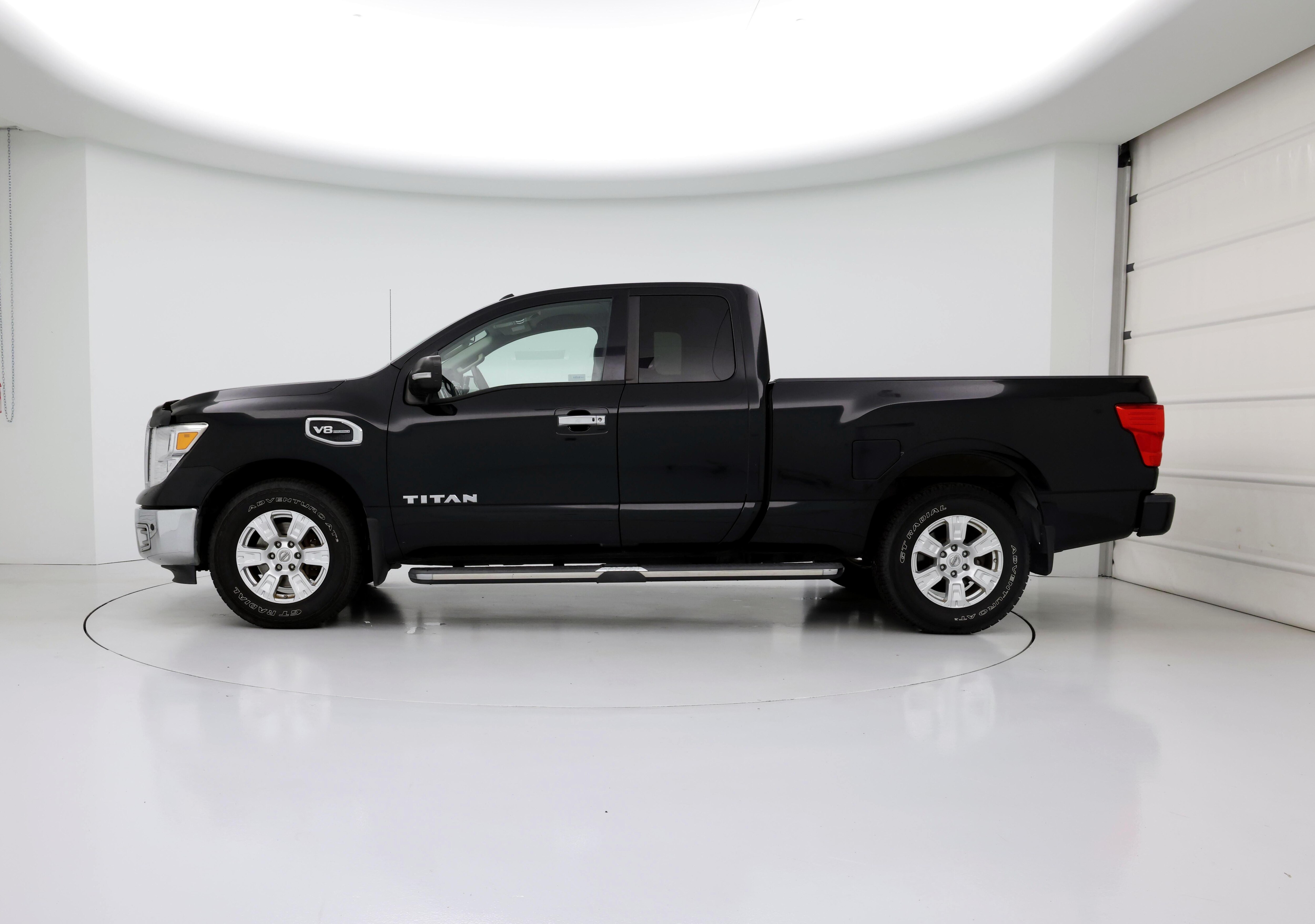 Thumbnail: 2017 Nissan Titan - 3