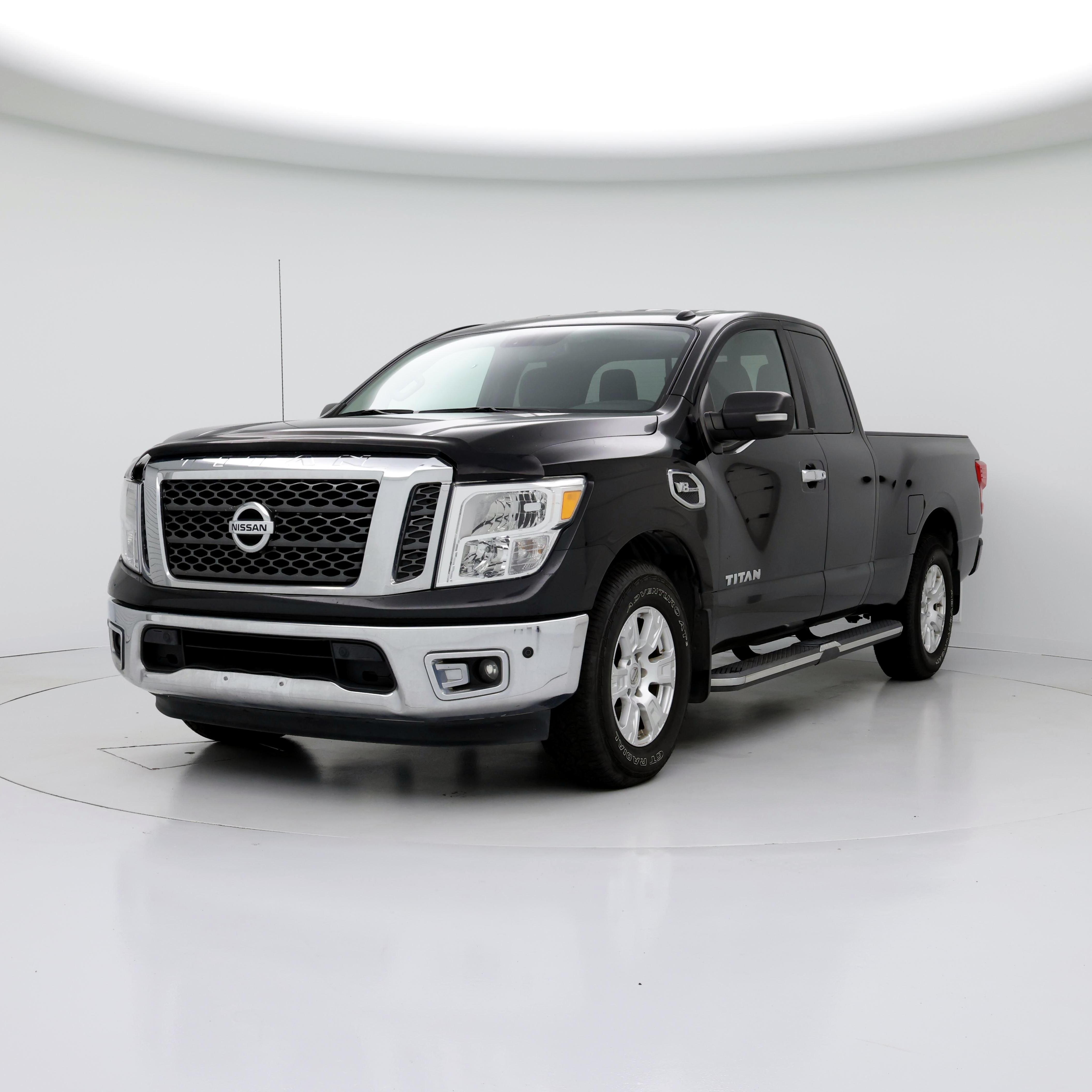 Thumbnail: 2017 Nissan Titan - 4