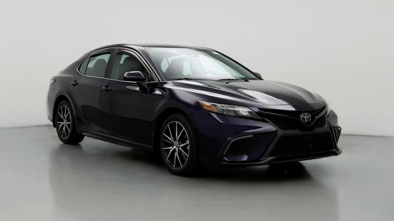 2022 Toyota Camry SE Hero Image