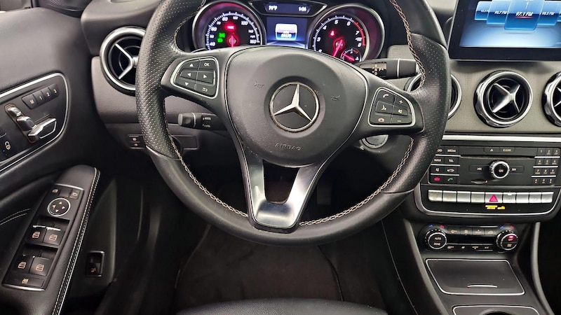 2018 Mercedes-Benz GLA 250 10