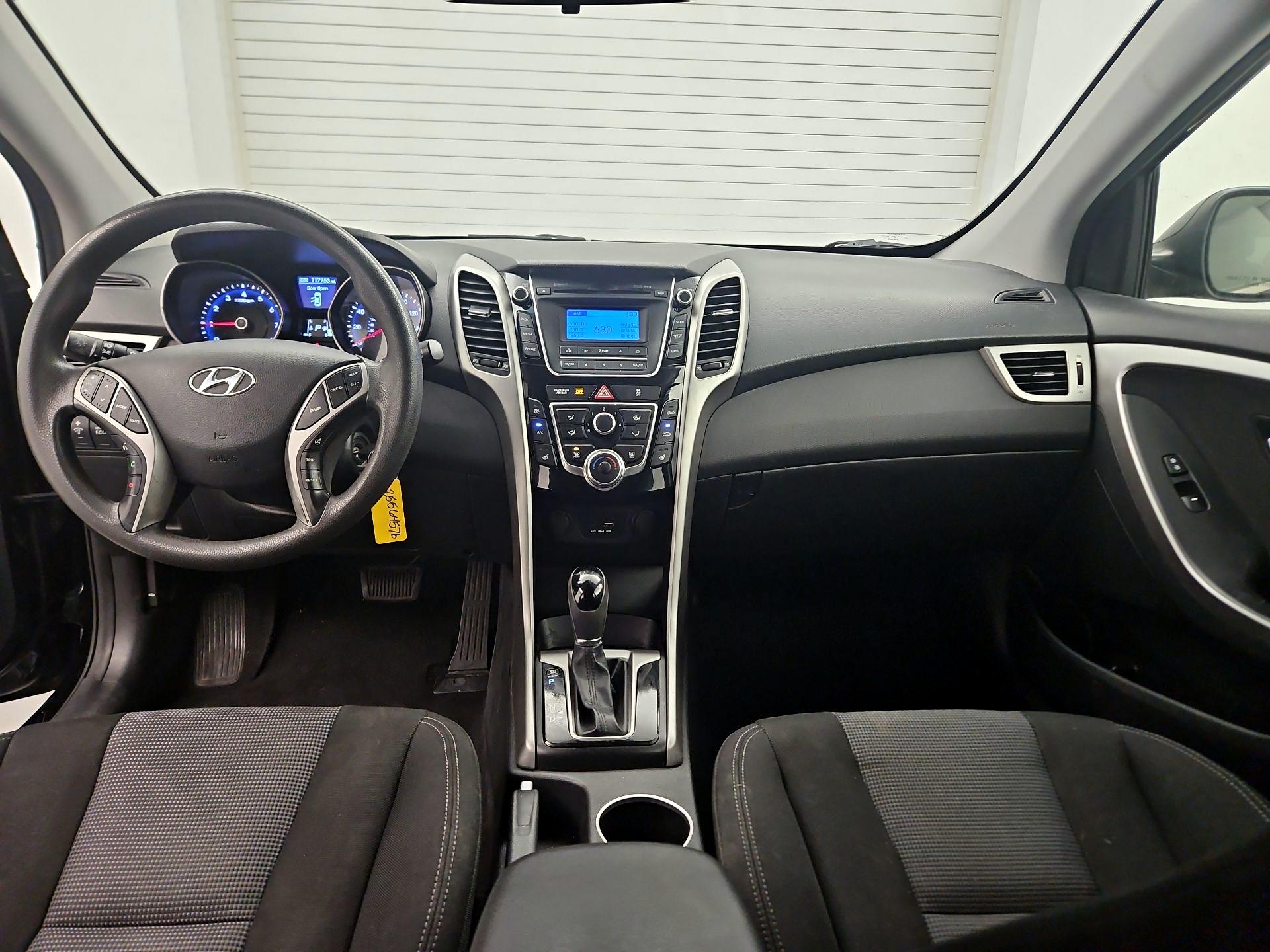 Thumbnail: 2015 Hyundai Elantra - 9