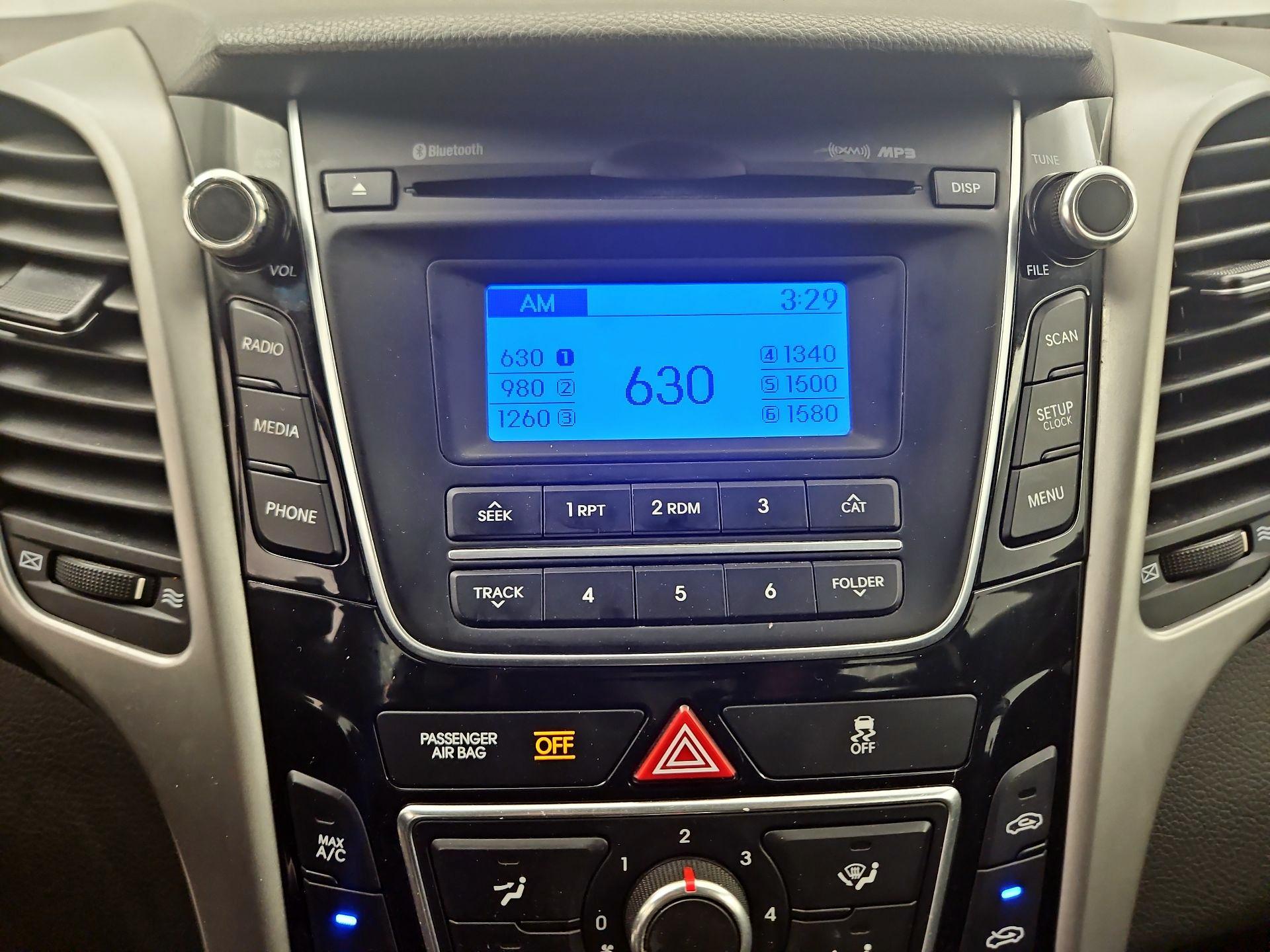 Thumbnail: 2015 Hyundai Elantra - 14