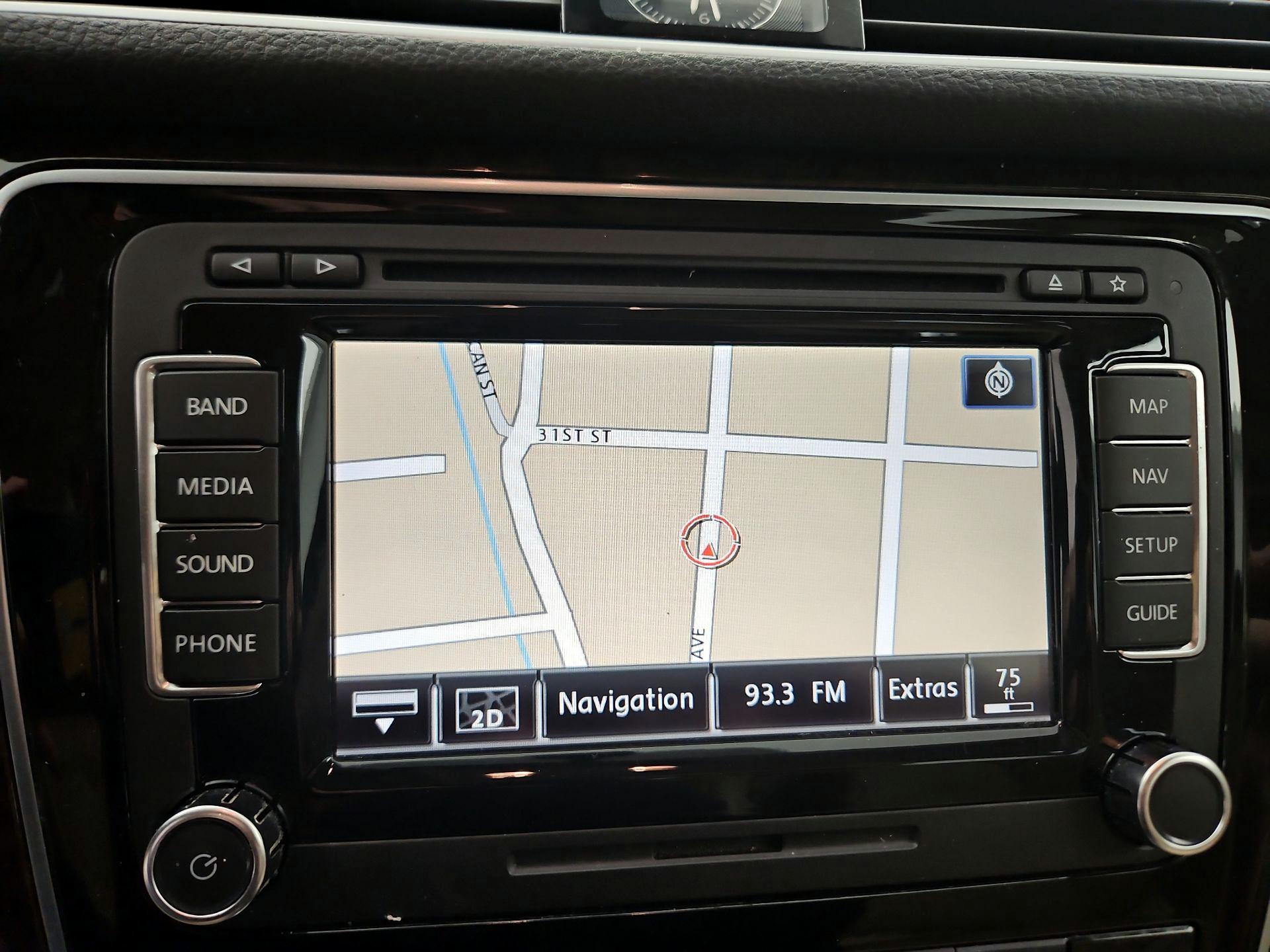 Thumbnail: 2014 Volkswagen Passat - 14