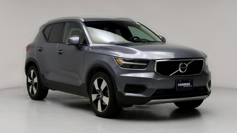 2019 Volvo XC40 T5 Momentum Hero Image