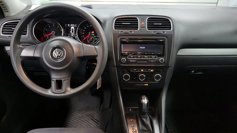 2013 Volkswagen Golf  9