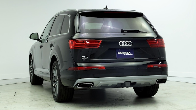 2019 Audi Q7 Premium 2