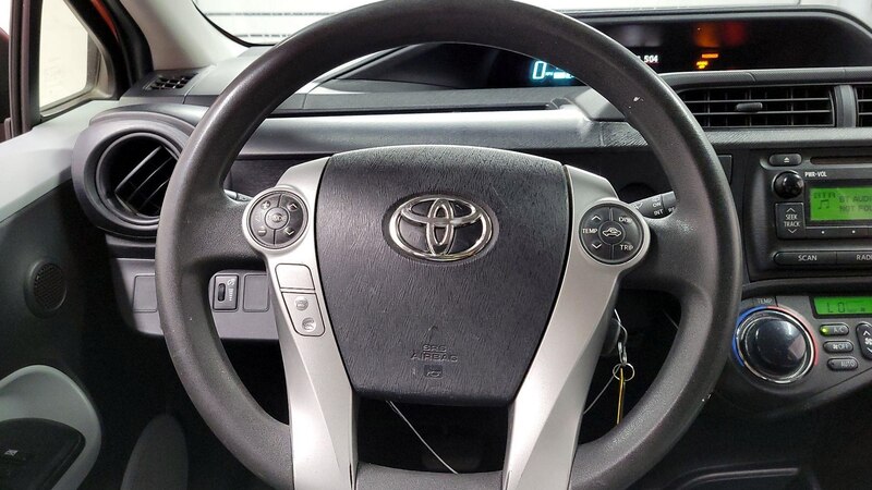 2014 Toyota Prius c One 10