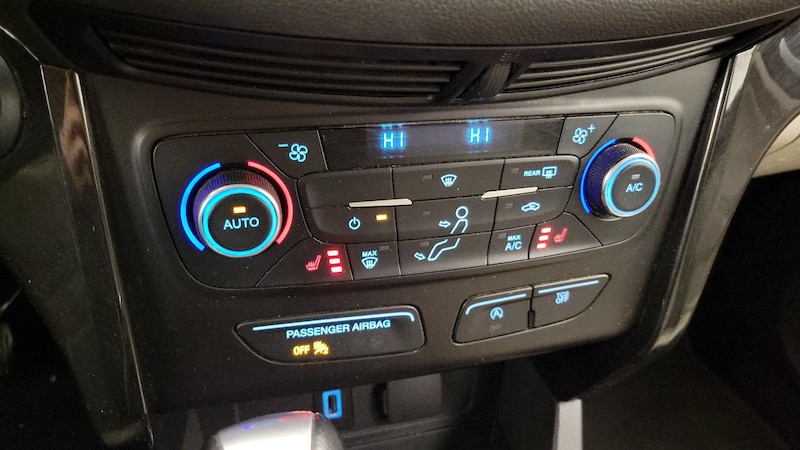 2017 Ford Escape Titanium 16