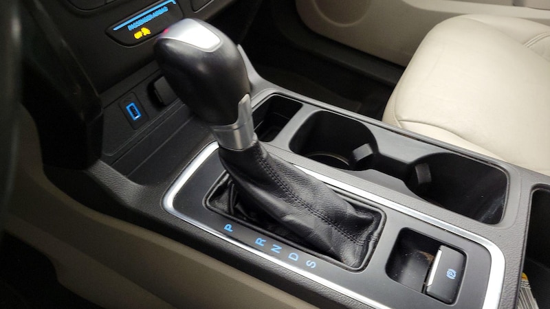 2017 Ford Escape Titanium 17