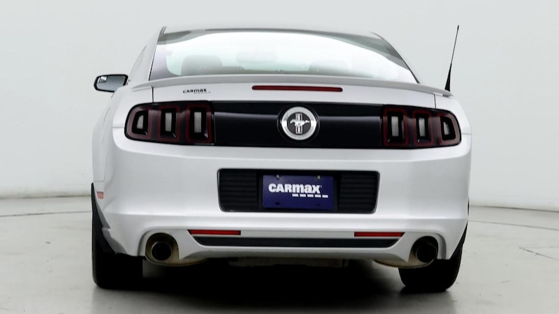 2013 Ford Mustang Premium 23