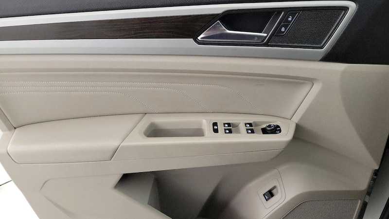 2022 Volkswagen Atlas SE 12