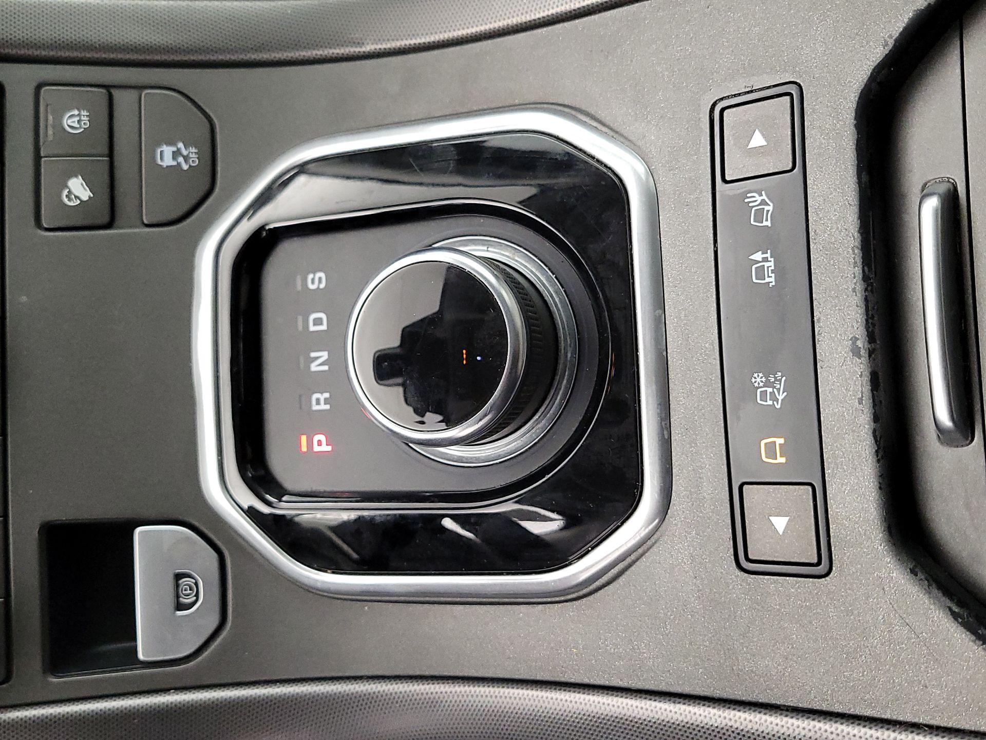 Thumbnail: 2019 Land Rover Range Rover Evoque - 17