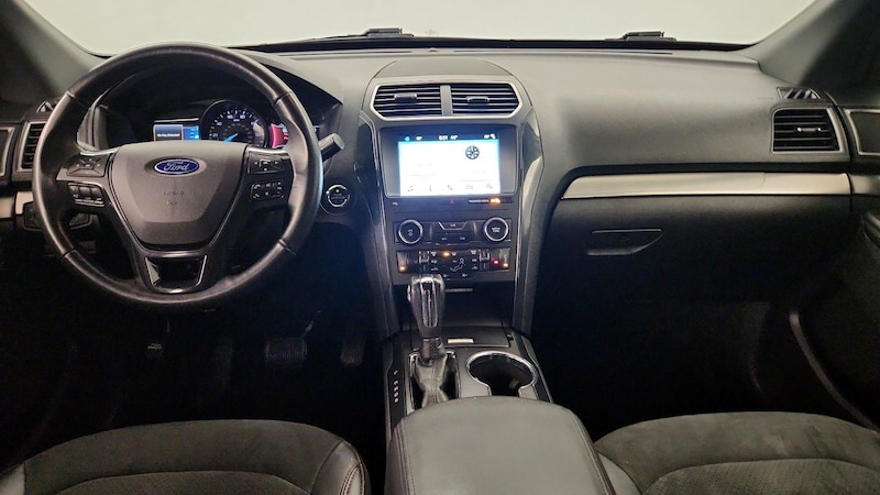 2018 Ford Explorer XLT 9