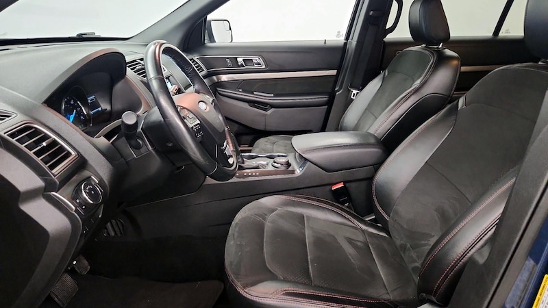 2018 Ford Explorer XLT 11
