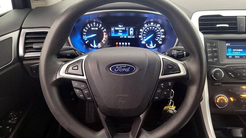 2015 Ford Fusion SE 10