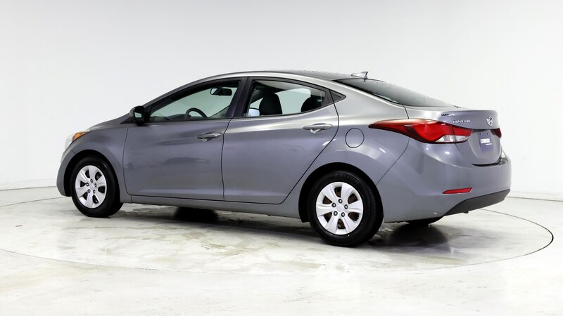 2016 Hyundai Elantra SE 3