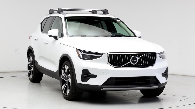 2023 Volvo XC40 B5 Plus 5