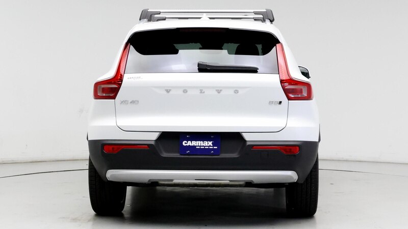 2023 Volvo XC40 B5 Plus 8