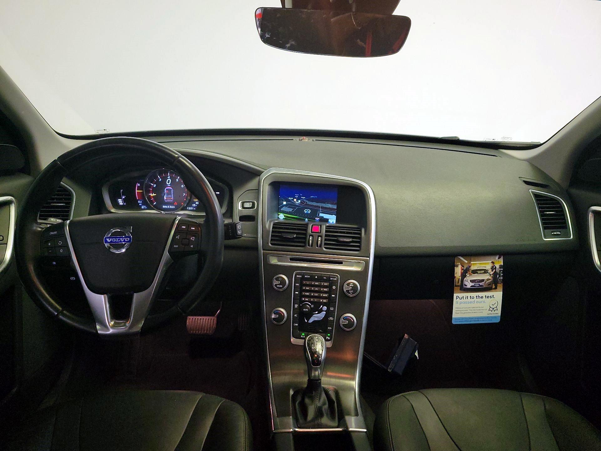 Thumbnail: 2016 Volvo XC60 - 9