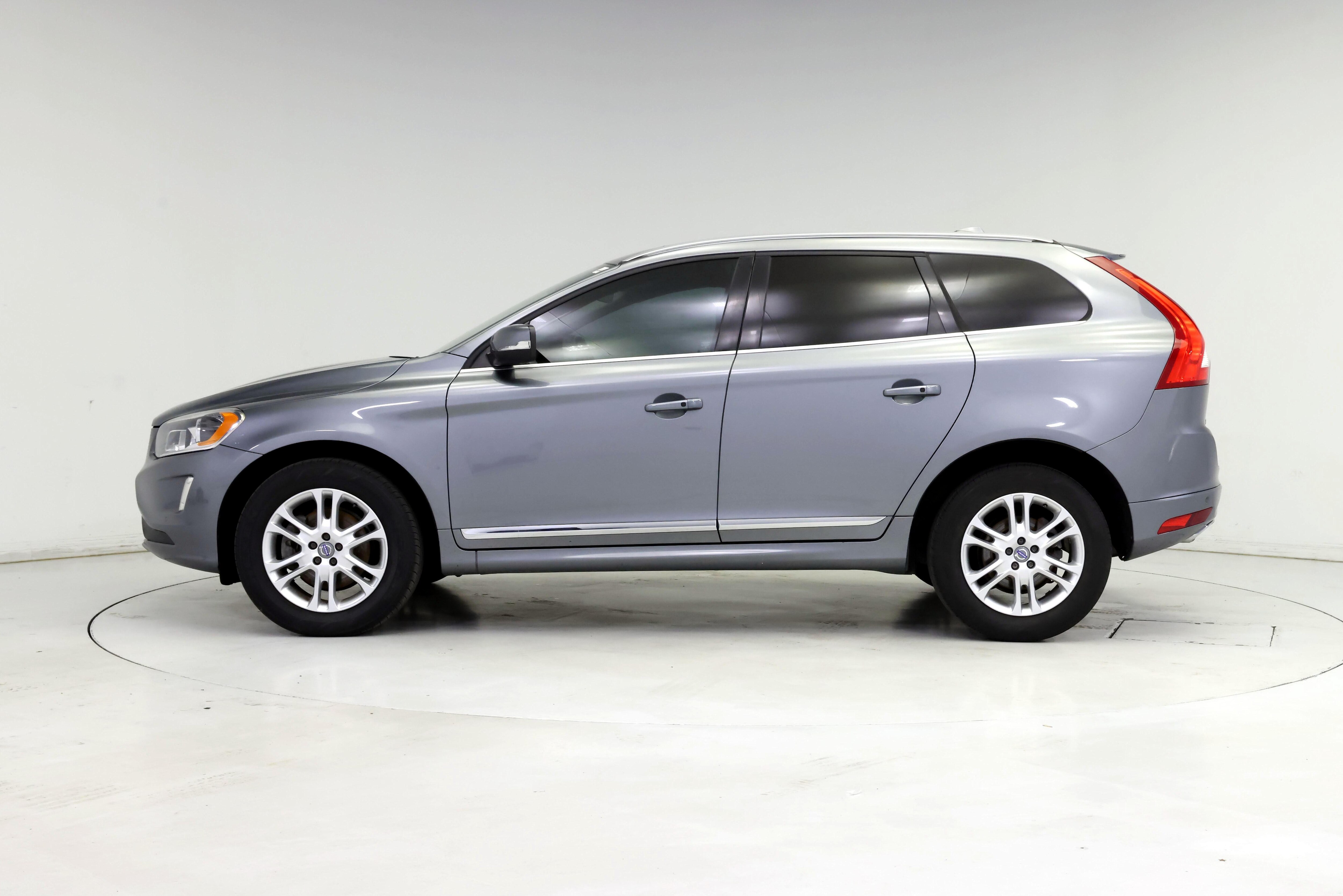 Thumbnail: 2016 Volvo XC60 - 3