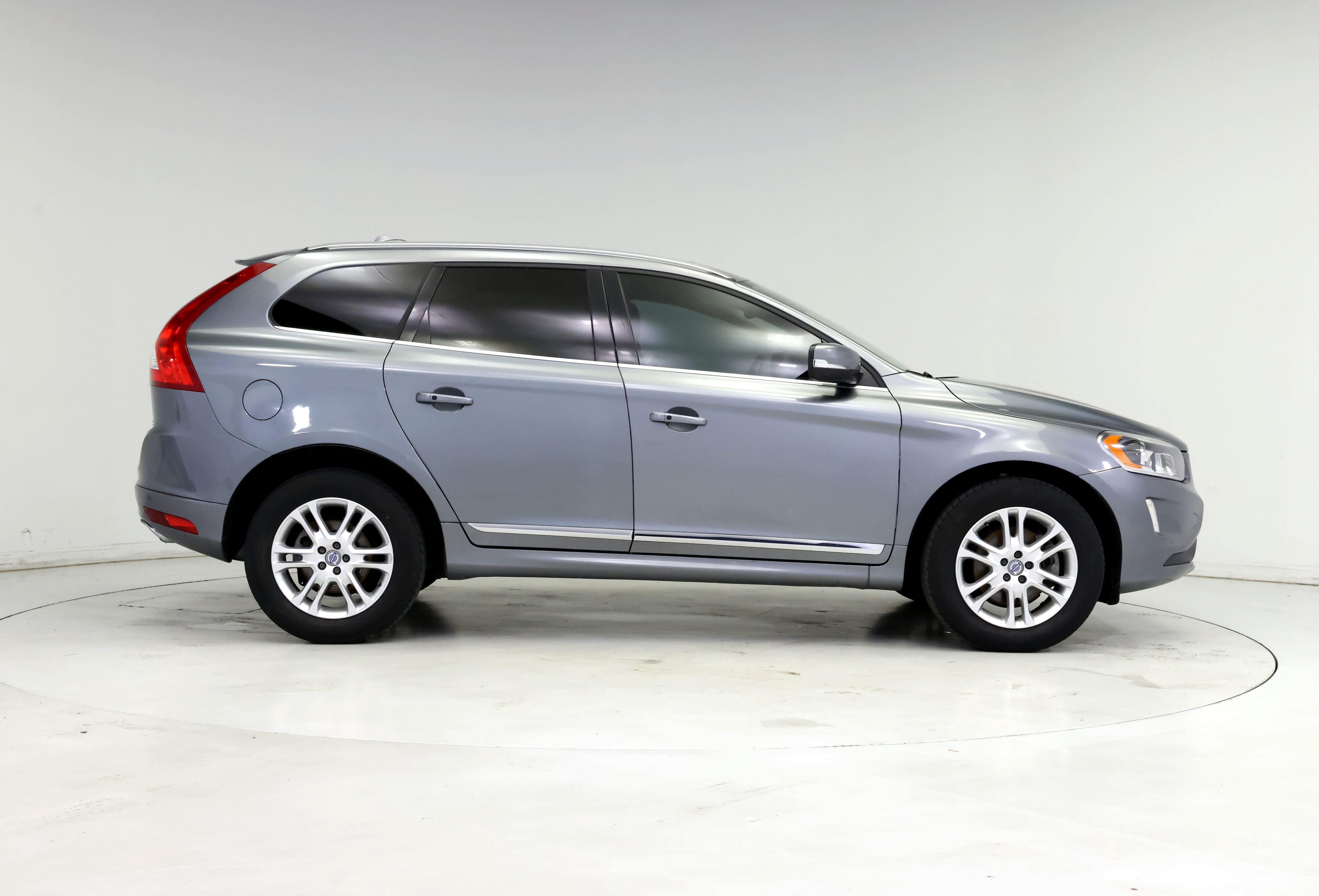 Thumbnail: 2016 Volvo XC60 - 7