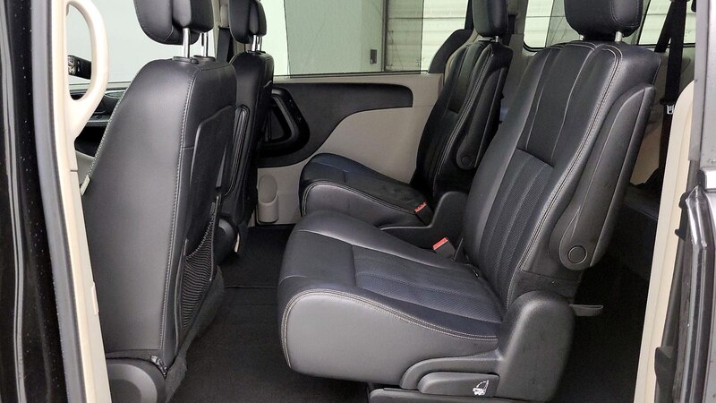 2014 Chrysler Town & Country Touring 18