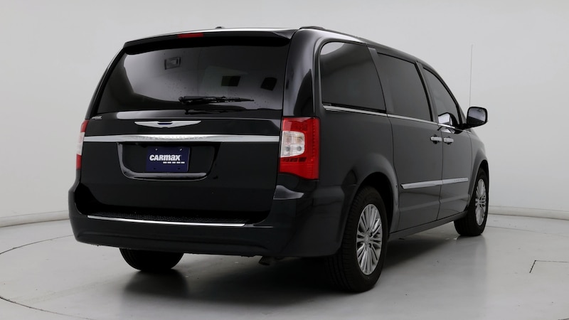 2014 Chrysler Town & Country Touring 8