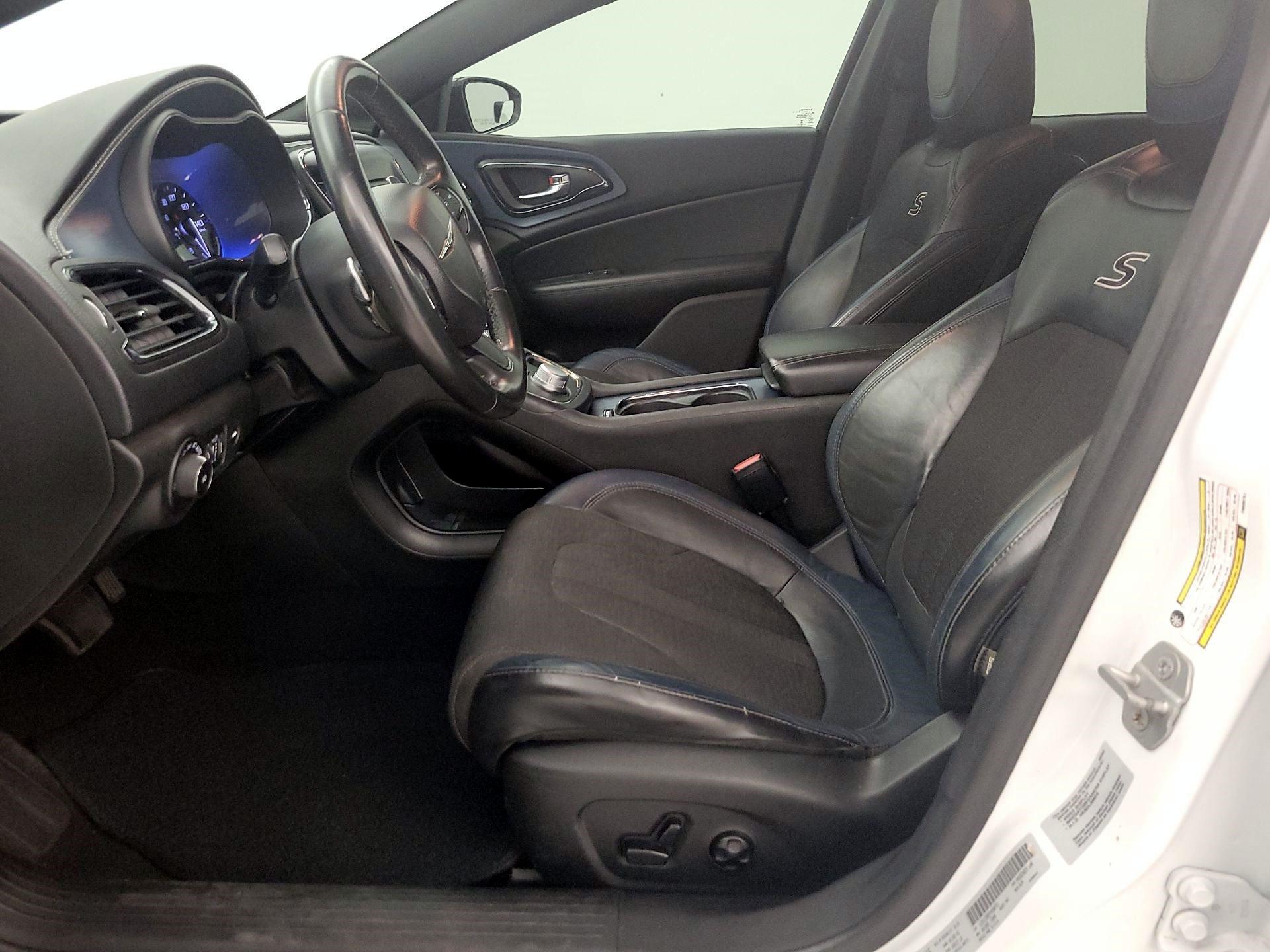 Thumbnail: 2015 Chrysler 200 - 11