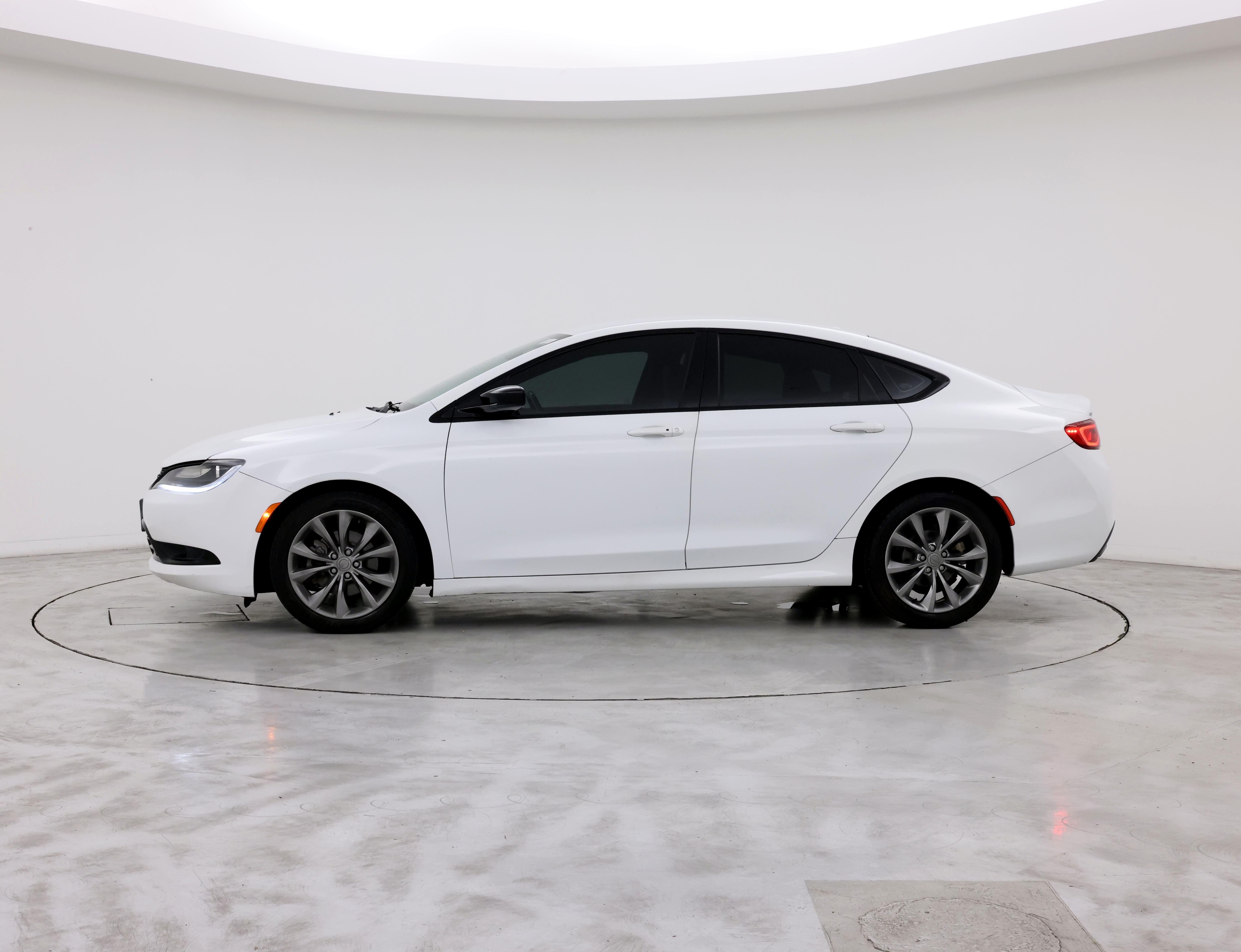 Thumbnail: 2015 Chrysler 200 - 3